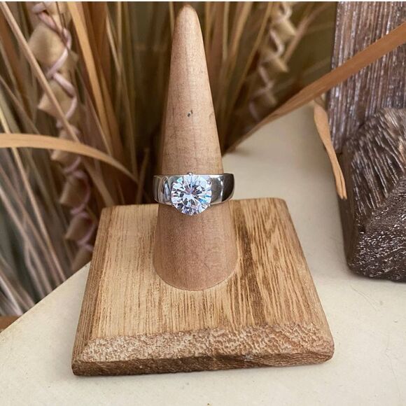 High Polished Stainless Steel AAA Grade CZ Ring Size 7,8,9 - Picture 1 of 4